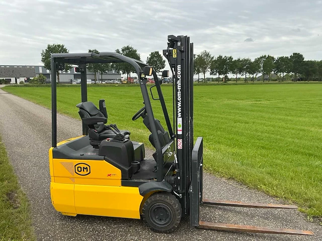 2009 om xe 15 3ac vorkheftruck - afbeelding 23 van  26