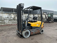 2009 om xe25 vorkheftruck defect