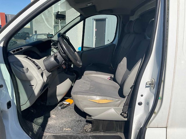 2009 opel vivaro 2.5 cdti l1h1 bedrijfswagen - afbeelding 3 van  24