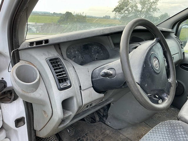 2009 opel vivaro 2.5 cdti l2h1 dc bedrijfswagen - afbeelding 17 van  30