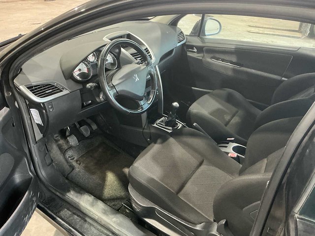 2009 peugeot 207 1.4 vti sublime personenauto - afbeelding 16 van  35