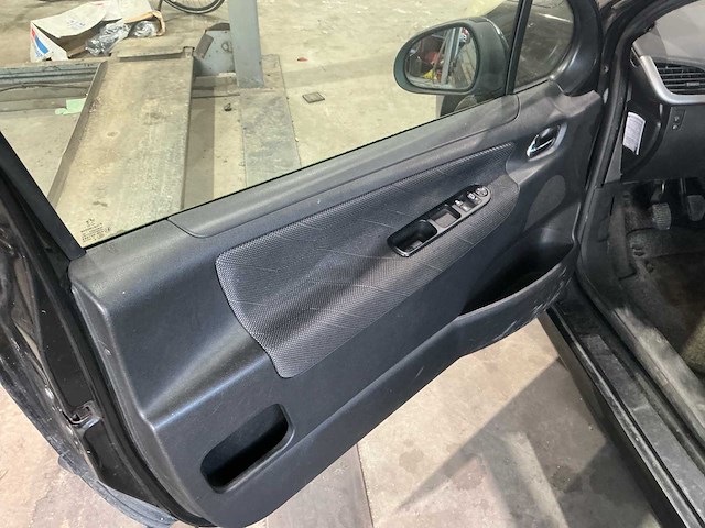 2009 peugeot 207 1.4 vti sublime personenauto - afbeelding 17 van  35