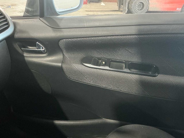 2009 peugeot 207 1.4 vti sublime personenauto - afbeelding 22 van  35