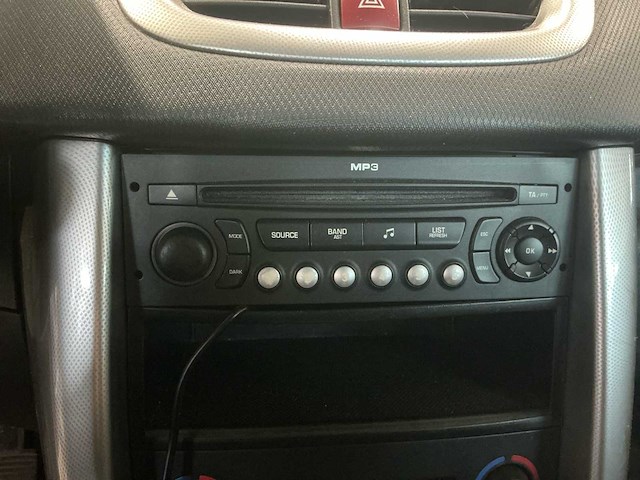 2009 peugeot 207 1.4 vti sublime personenauto - afbeelding 28 van  35