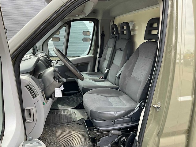 2009 peugeot boxer 435 2.2hdi paardenwagen v-804-nh - afbeelding 28 van  45