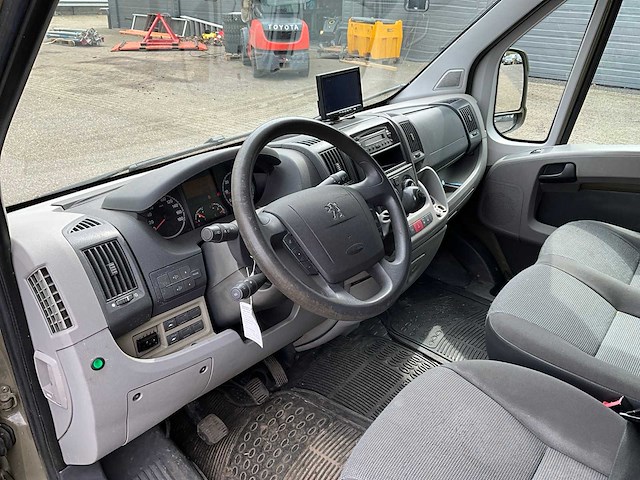 2009 peugeot boxer 435 2.2hdi paardenwagen v-804-nh - afbeelding 30 van  45