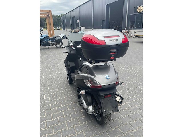 2009 piaggio - mp3 400 lt - motorcycle - afbeelding 14 van  16