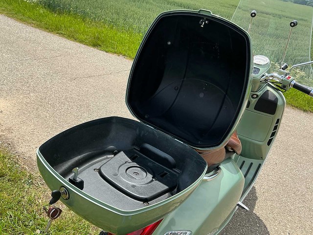 2009 piaggio gtv250ie vespa motorfiets - afbeelding 22 van  33