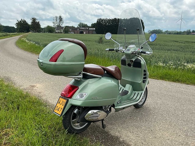 2009 piaggio gtv250ie vespa motorfiets - afbeelding 29 van  33