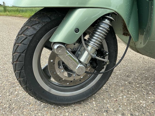 2009 piaggio gtv250ie vespa motorfiets - afbeelding 33 van  33