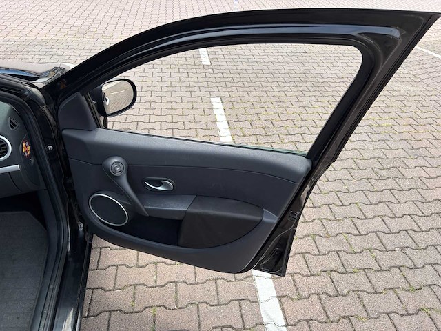 2009 renault clio estate 1.2 tce dynamique personenauto - afbeelding 61 van  97