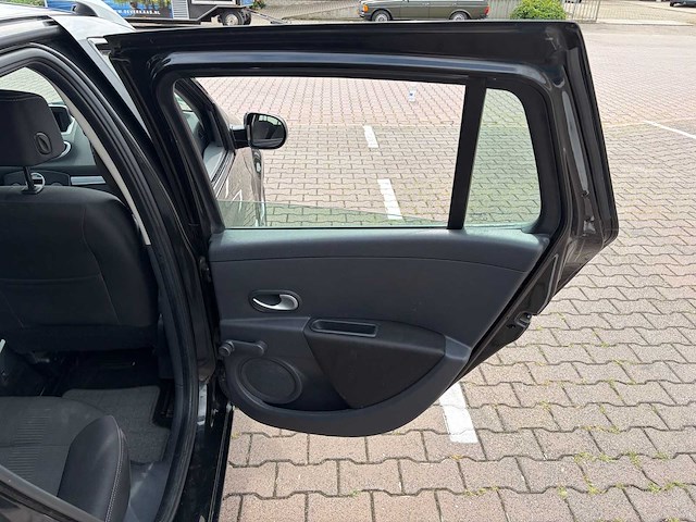 2009 renault clio estate 1.2 tce dynamique personenauto - afbeelding 74 van  97