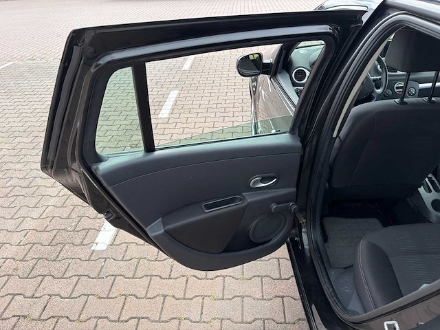 2009 renault clio estate 1.2 tce dynamique personenauto - afbeelding 88 van  97