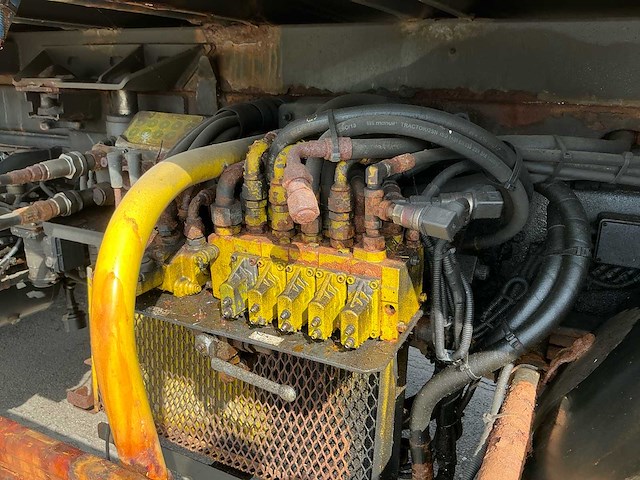 2009 renault kerax 34bpa2 vrachtwagen - afbeelding 7 van  69