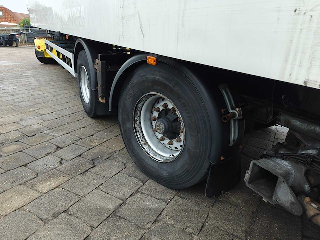 2009 renders roc 12.18 na koel-/vries trailer - afbeelding 19 van  34