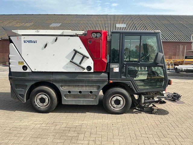 2009 schmidt compact 200+ straatveegmachine - afbeelding 10 van  17
