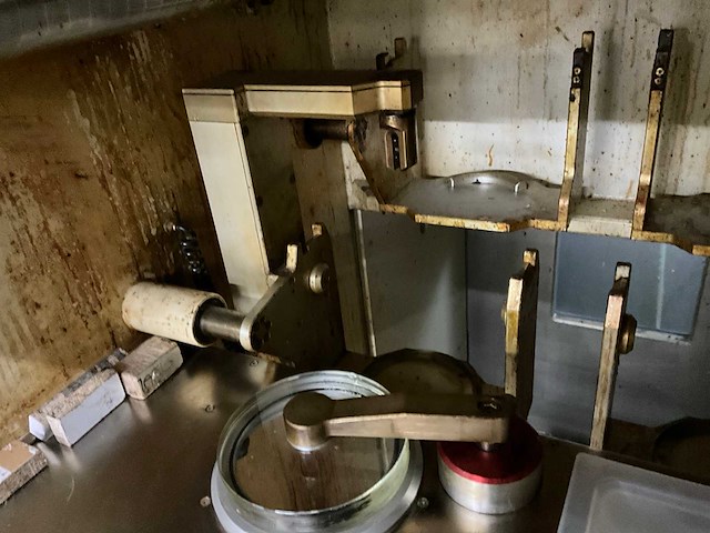 2009 schüchl vakuum ugm-850 2-componenten vacuüm meng- en doseersysteem - afbeelding 2 van  18