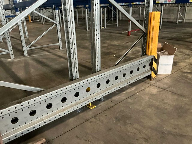 2009 ssi schafer pr600 magazijnstelling (75 secties) - afbeelding 16 van  32