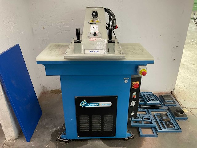 2009 suteau anver sa f60 stansmachine - afbeelding 3 van  5