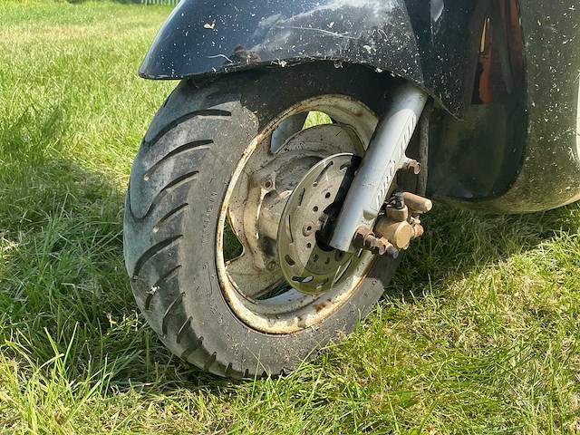 2009 sym bromscooter mio 50 scooter - afbeelding 2 van  19