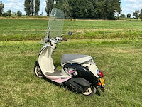 2009 sym bromscooter mio 50 scooter - afbeelding 13 van  19