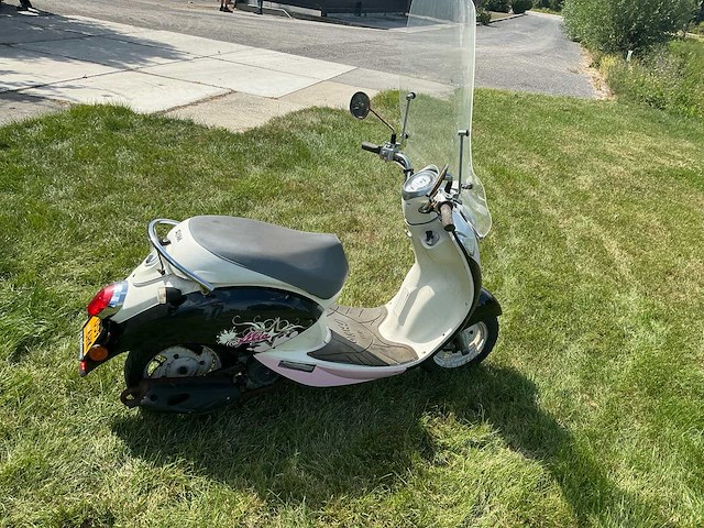 2009 sym bromscooter mio 50 scooter - afbeelding 16 van  19