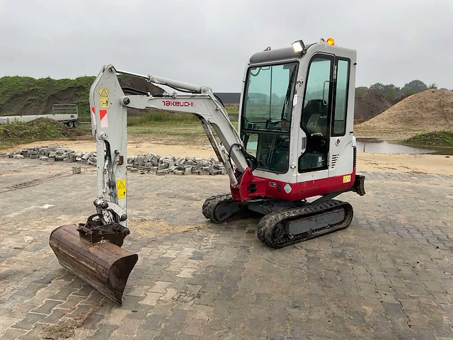 2009 takeuchi tb016 minigraafmachine - afbeelding 1 van  15