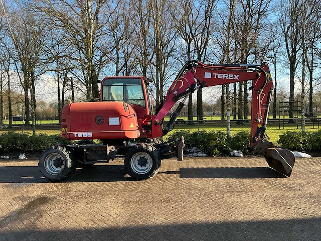 2009 terex tw85 banden graafmachine - afbeelding 17 van  25