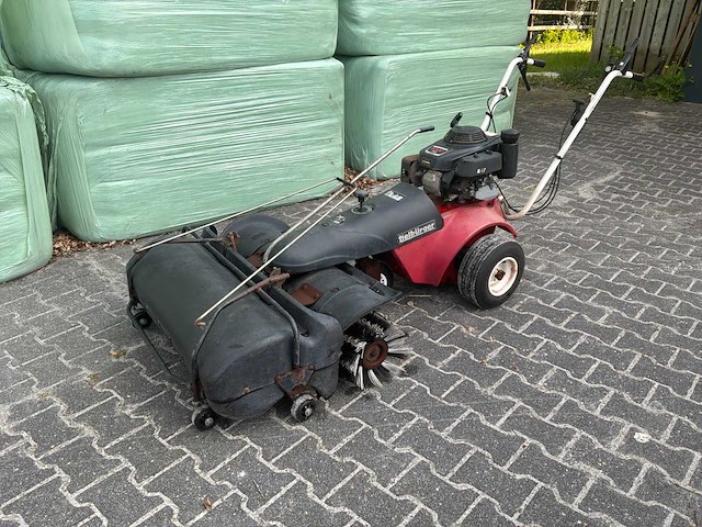2009 tielburger tk48 zelrijdende veegmachine - afbeelding 1 van  7