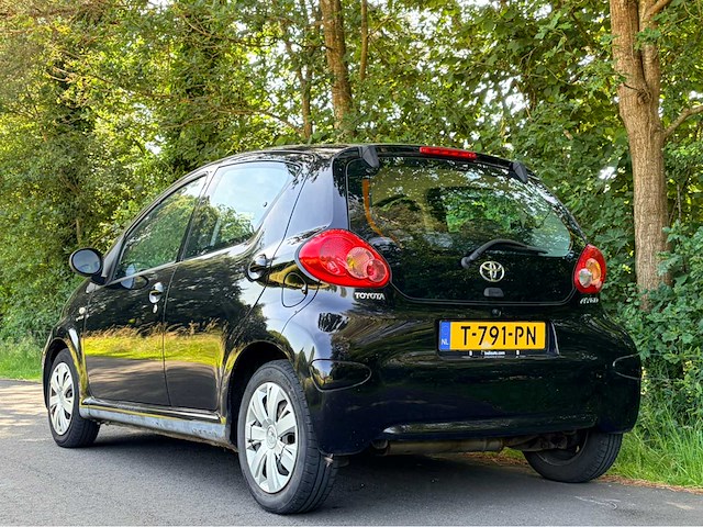 2009 toyota aygo airco - 5 deurs - 1.0-12v personenauto - afbeelding 9 van  12