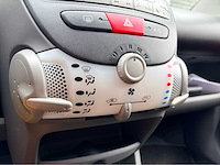 2009 toyota aygo airco 1.0-12v access personenauto - afbeelding 3 van  12