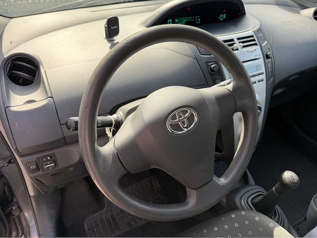 2009 toyota yaris 1.3 vvti cool personenauto - afbeelding 3 van  24