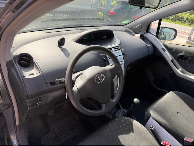 2009 toyota yaris 1.3 vvti cool personenauto - afbeelding 23 van  24