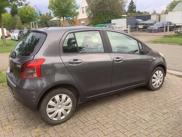 2009 toyota yaris 1.4 d-4d comfort personenauto - afbeelding 9 van  14