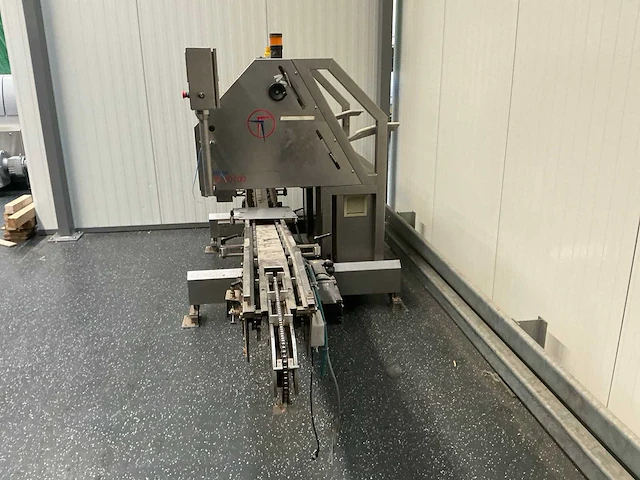 2009 tramper mto-30100 tray ontstapelaar - afbeelding 18 van  23