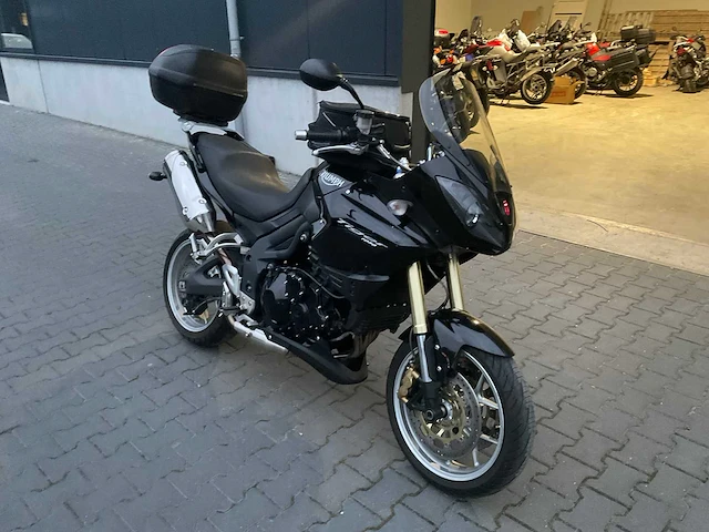 2009 triumph - tiger 1050 - motorcycle - afbeelding 8 van  10