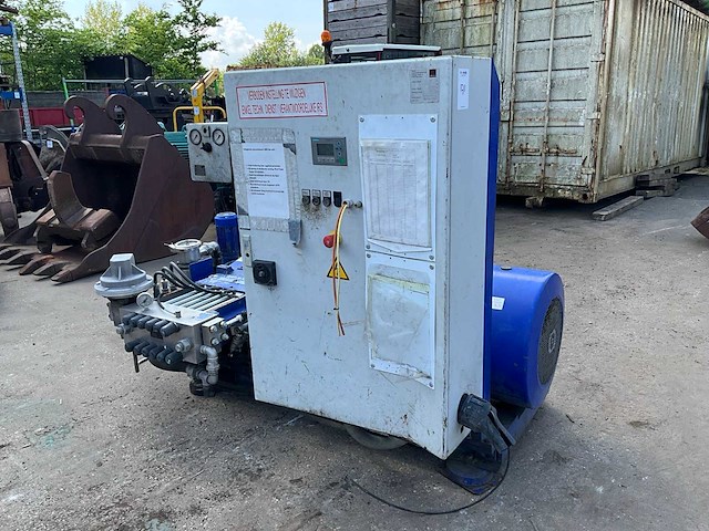2009 uraca rs 716 e/ 2800 bar hoge drukpompunit - afbeelding 1 van  9