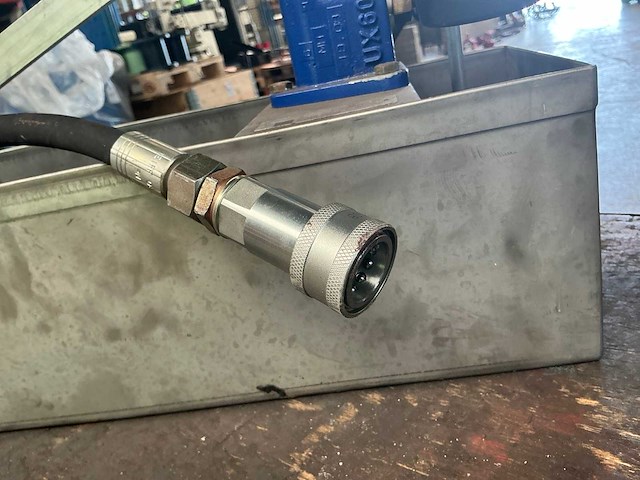 2009 uraca ux60/1 hydraulische pers - afbeelding 10 van  10
