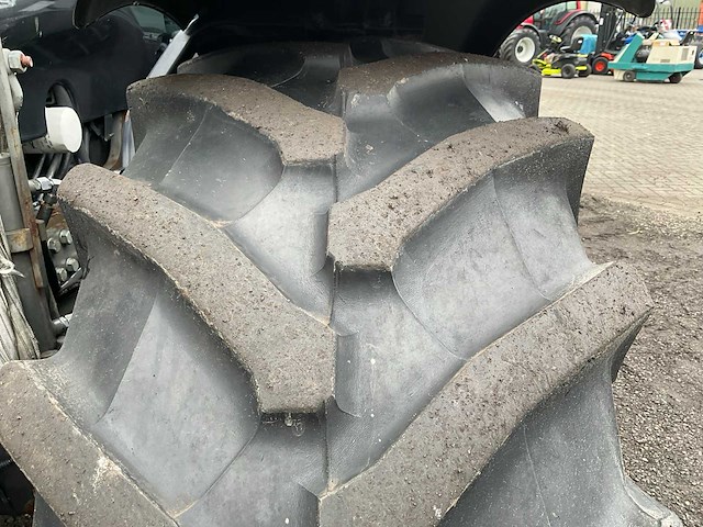 2009 valtra t182 direct vierwielaangedreven landbouwtractor met hemos maai-arm - afbeelding 7 van  42