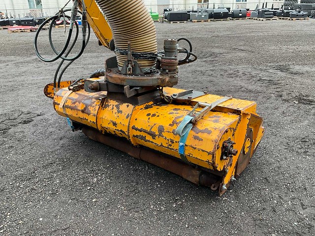 2009 valtra t182 direct vierwielaangedreven landbouwtractor met hemos maai-arm - afbeelding 40 van  42