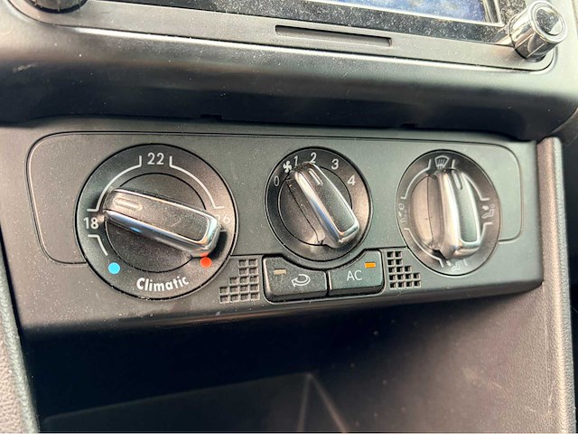 2009 volkswagen polo airco apple carplay 1.2-12v trendline personenauto - afbeelding 2 van  5