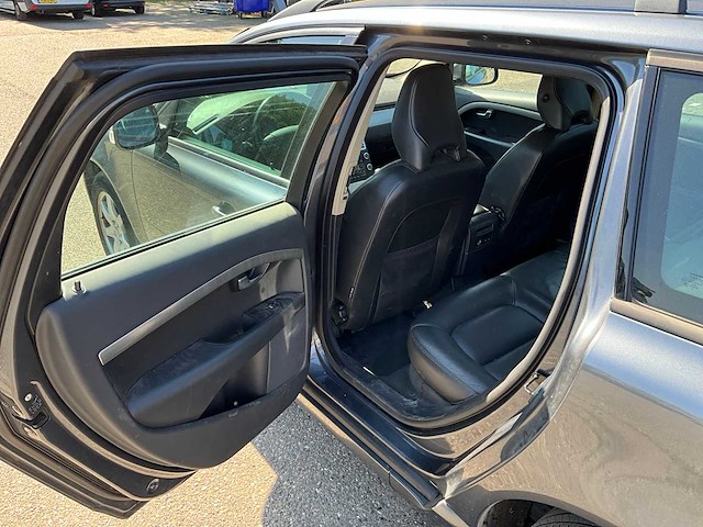 2009 volvo v70 2.0d momentum personenauto 06-pzv-2 - afbeelding 24 van  37