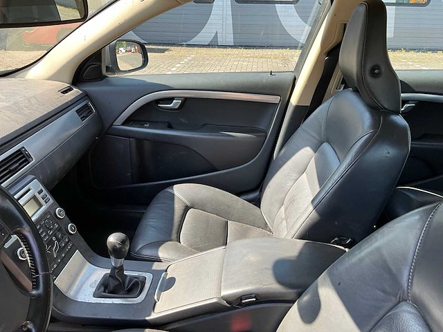 2009 volvo v70 2.0d momentum personenauto 06-pzv-2 - afbeelding 12 van  24