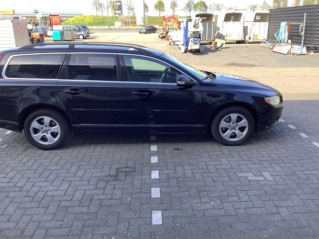 2009 volvo v70 2.4 d5 ocean race personenauto 9-sff-08 - afbeelding 30 van  33