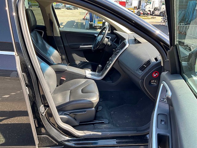 2009 volvo xc60 2.4 d5 awd summum personenauto 93-hkv-6 - afbeelding 18 van  39