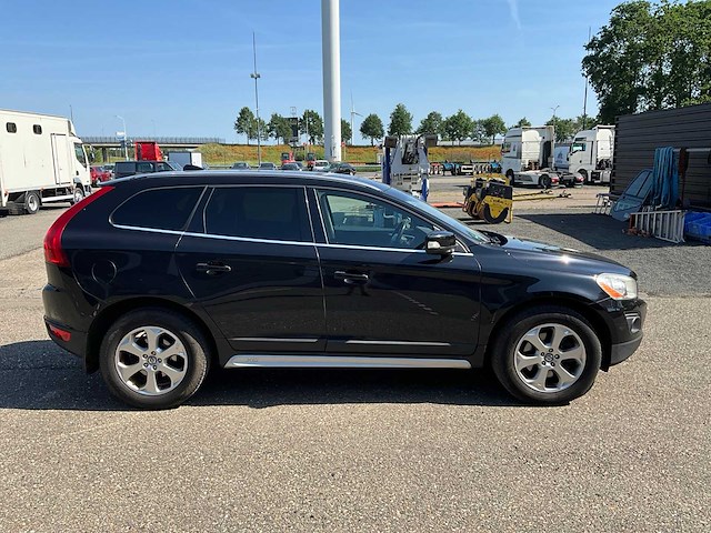 2009 volvo xc60 2.4 d5 awd summum personenauto 93-hkv-6 - afbeelding 31 van  39