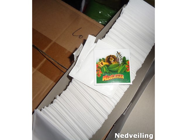 200x magneten dreamworks 4,7x4,7cm assorti - afbeelding 2 van  3