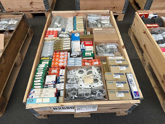 201 kg net bearings from skf, fag, ina, ntn, snr, nsk, rhp, koyo, torrington, nke and others - afbeelding 1 van  10