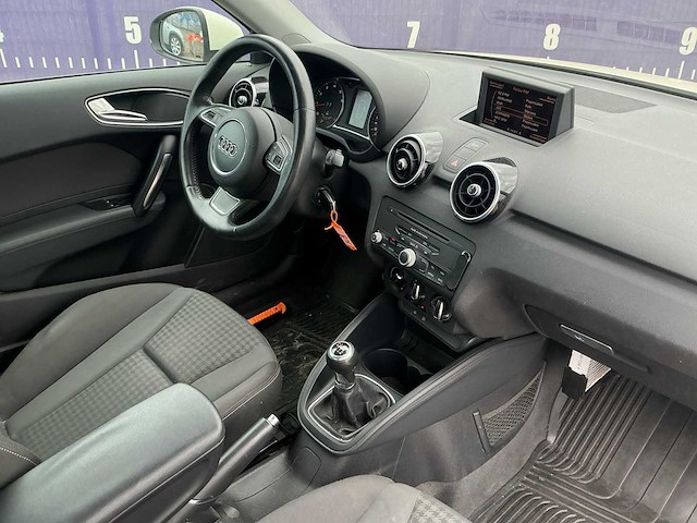 2010 - audi - a1 - 1.4 tfsi amb. pl. b. - personenauto - afbeelding 6 van  11