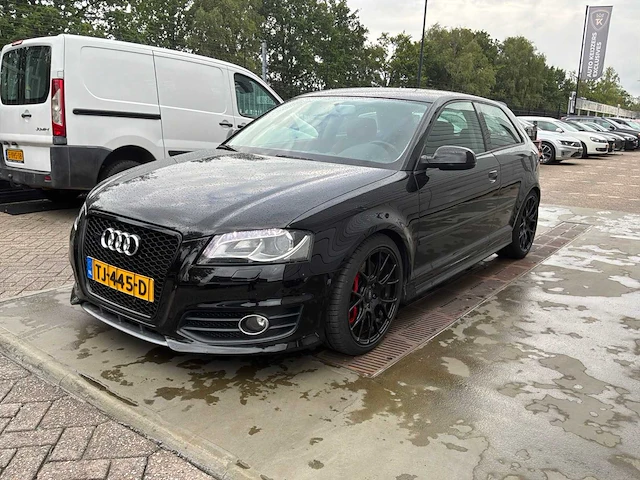 2010 - audi - a3 - 2.0 t s3 q. ambition - personenauto - afbeelding 1 van  4